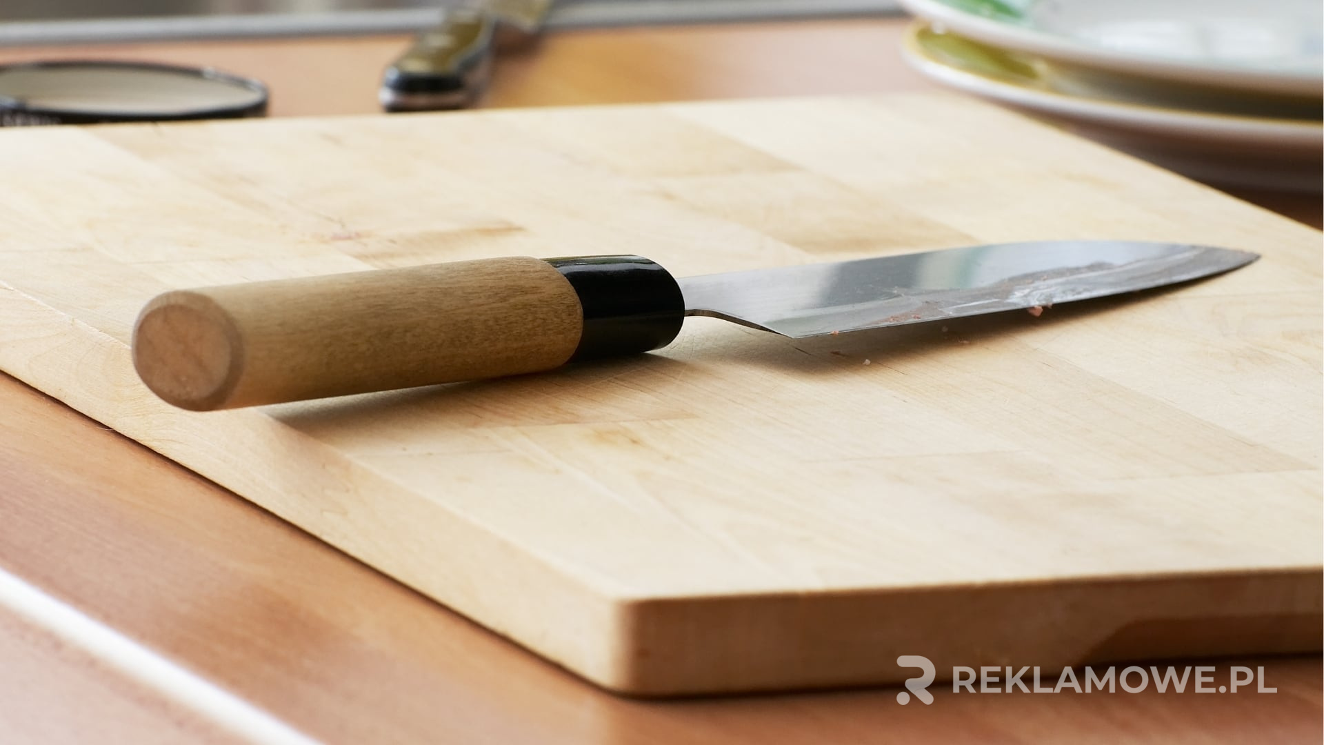 Nóż reklamowy używany w gastronomii