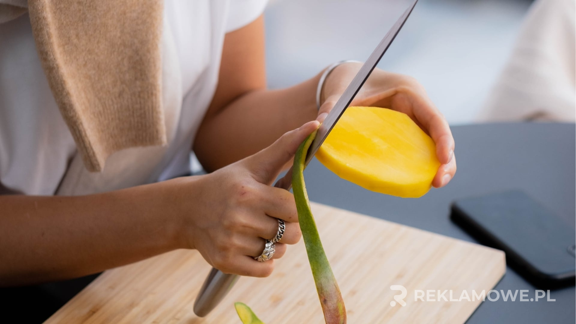 Najciekawsze wzory noży reklamowych Zdjęcie różnorodnych noży reklamowych
